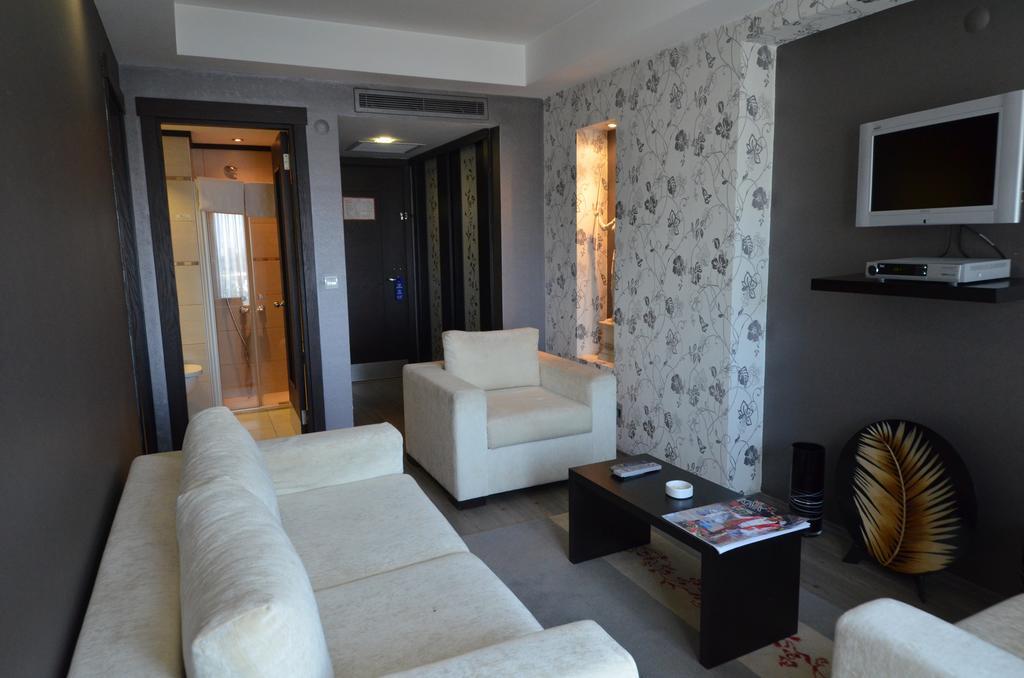 May Park Hotel อิซมีร์ ภายนอก รูปภาพ